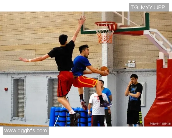 深圳篮球队在篮球团队协作排行榜中荣获第六名展现出强大团队精神与默契配合 深圳篮球队在篮球团队协作排行榜中荣获第六名展现出强大团队精神与默契配合